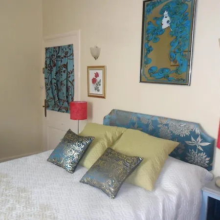 D'hotes Bienvenue Bed & Breakfast 3*